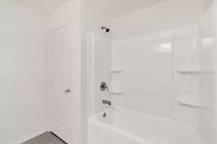 316 Sunbrooke Dr, Groveland, FL 34736 - Photo 13