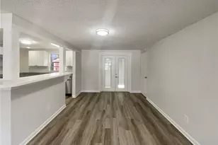 16423 Lake Byrd Dr, Tampa, FL 33618 - Photo 5