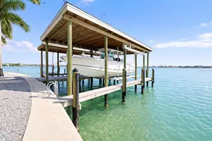 7801 9th Ave S, Saint Petersburg, FL 33707 - Photo 19