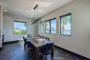 7801 9th Ave S, Saint Petersburg, FL 33707 - Photo 23