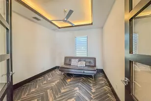 7801 9th Ave S, Saint Petersburg, FL 33707 - Photo 35