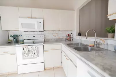 32 Silver Oak Circle, Kissimmee, FL 34743 - Photo 9