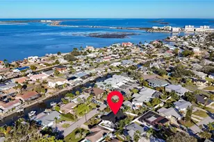 2161 Edythe Dr, Dunedin, FL 34698 - Photo 3