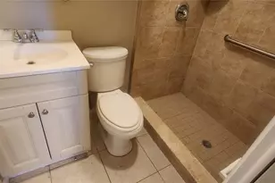 801 SE 15th St, Deerfield Beach, FL 33441 - Photo 9