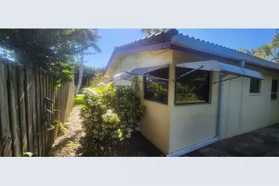 801 SE 15th Street, Deerfield Beach, FL 33441 - Photo 13
