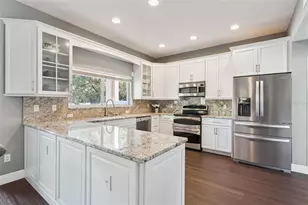 9506 Bay Pine Ln, Orlando, FL 32832 - Photo 5