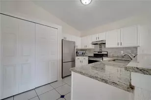 1074 Universal Rest Pl, Kissimmee, FL 34744 - Photo 7