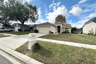 1571 Margarete Crescent Dr, Apopka, FL 32703 - Photo 5