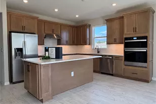 5648 Flame Vine Wy, Saint Cloud, FL 34771 - Photo 3