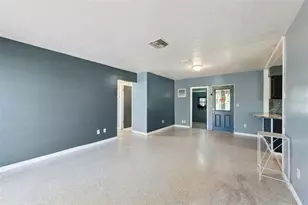 962 Saxon Blvd, Deltona, FL 32725 - Photo 5