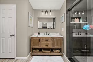 37513 Campo Ave, Zephyrhills, FL 33541 - Photo 13