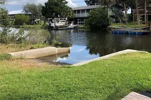 12108 W Gulf Breeze Ct, Crystal River, FL 34429 - Photo 9