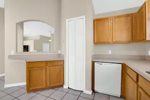 348 Sir Phillips Dr, Davenport, FL 33837 - Photo 15
