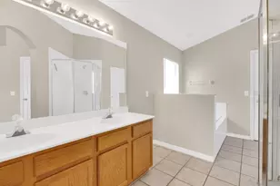 348 Sir Phillips Dr, Davenport, FL 33837 - Photo 15