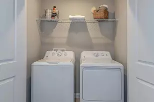 10557 Oakside Dr, Palmetto, FL 34221 - Photo 7