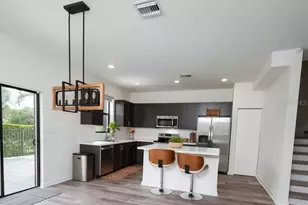 4610 Shire Ln, Davie, FL 33314 - Photo 3