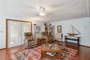 221 Pinewood Dr, Eustis, FL 32726 - Photo 15