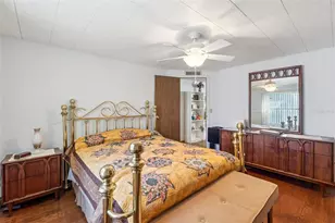 221 Pinewood Dr, Eustis, FL 32726 - Photo 19