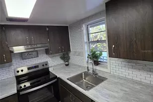 5245 Amulet Dr, New Port Richey, FL 34652 - Photo 5