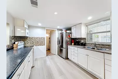 2551 El Portal Avenue, Sanford, FL 32773 - Photo 13