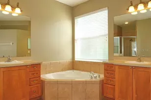 4906 E Lake Cove Blvd, Saint Cloud, FL 34771 - Photo 9