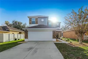 5107 NE 122nd Blvd, Oxford, FL 34484 - Photo 1