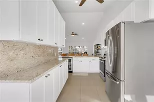 964 W Charing Cross Cir, Lake Mary, FL 32746 - Photo 11