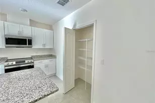 560 Walnut Ave, Orange City, FL 32763 - Photo 9