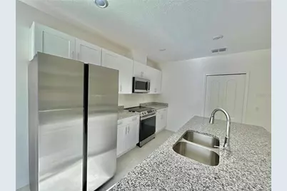 560 Walnut Avenue, Orange City, FL 32763 - Photo 7