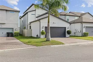 2065 White Feather Loop, Oakland, FL 34787 - Photo 5