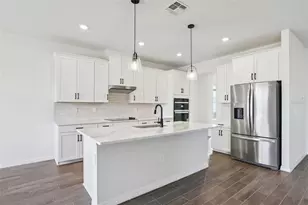 1842 Coolridge Pl, Zephyrhills, FL 33541 - Photo 19