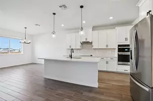 1842 Coolridge Pl, Zephyrhills, FL 33541 - Photo 17