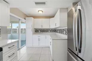 9041 NW 24th Pl, Sunrise, FL 33322 - Photo 13