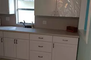 5609 Hancock Dr, Wildwood, FL 34785 - Photo 15