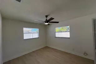 2502 Tropical Shores Dr SE, Saint Petersburg, FL 33705 - Photo 21