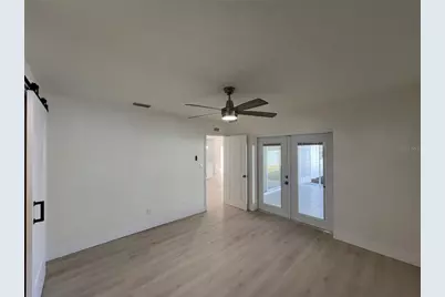 2502 Tropical Shores Drive SE, Saint Petersburg, FL 33705 - Photo 13