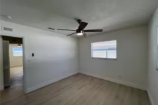 2502 Tropical Shores Dr SE, Saint Petersburg, FL 33705 - Photo 21