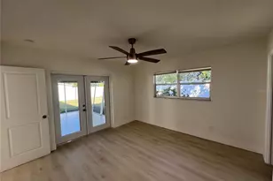 2502 Tropical Shores Dr SE, Saint Petersburg, FL 33705 - Photo 11