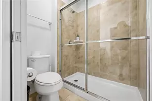 8851 Geneve Ct, Kissimmee, FL 34747 - Photo 21