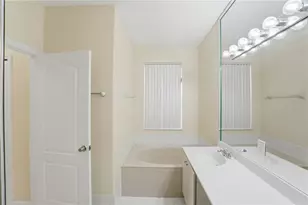 1067 NW 135th Ct, Miami, FL 33182 - Photo 59