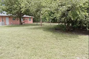 555 Oak St, Daytona Beach, FL 32114 - Photo 11