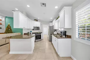 11863 Fiore Dr, Orlando, FL 32827 - Photo 9