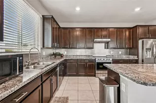 2305 Gladiolus Ln, Mascotte, FL 34753 - Photo 15