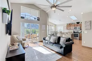 8102 Pomo Dr, Kissimmee, FL 34747 - Photo 11