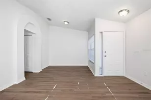 305 Abigail Rd, Plant City, FL 33563 - Photo 7