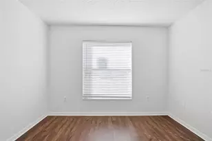 519 Scarlet Maple Ct, Plant City, FL 33563 - Photo 9