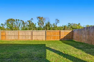 519 Scarlet Maple Ct, Plant City, FL 33563 - Photo 21