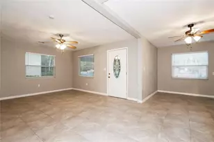 525 Braddock St S, Saint Petersburg, FL 33707 - Photo 5