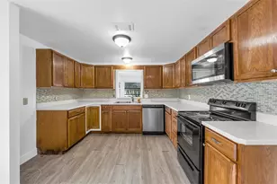 562 Ruth Cir, Melbourne, FL 32904 - Photo 9