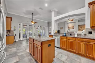 419 E Blue Water Edge Dr, Eustis, FL 32736 - Photo 13